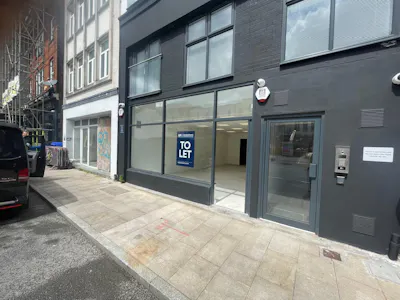 26 Park Street, Swansea, Office / Retail - In Town To Let - b92212e6-921b-4586-a5e6-1be4a4600ac8.JPG