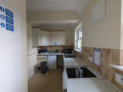 14, High Street, Bramley, Office To Let - PXL_20260417_120632795.jpg