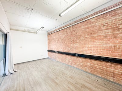 Deane House Studios, London, Office To Let - 3