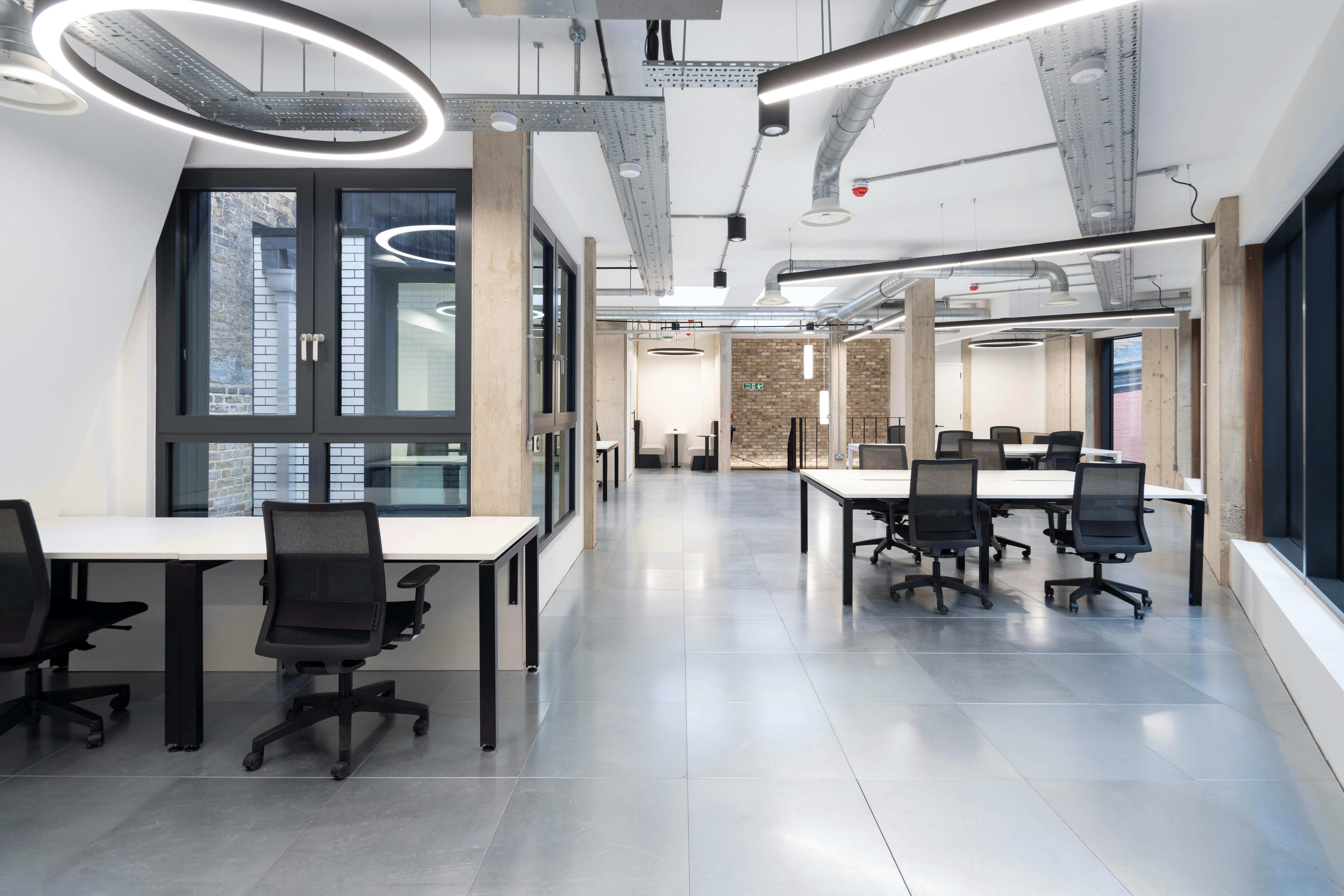 Office in London - photo 3