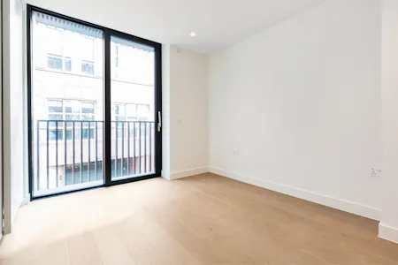 Flat 2, London, Residential Flat To Let - Bedroom 1