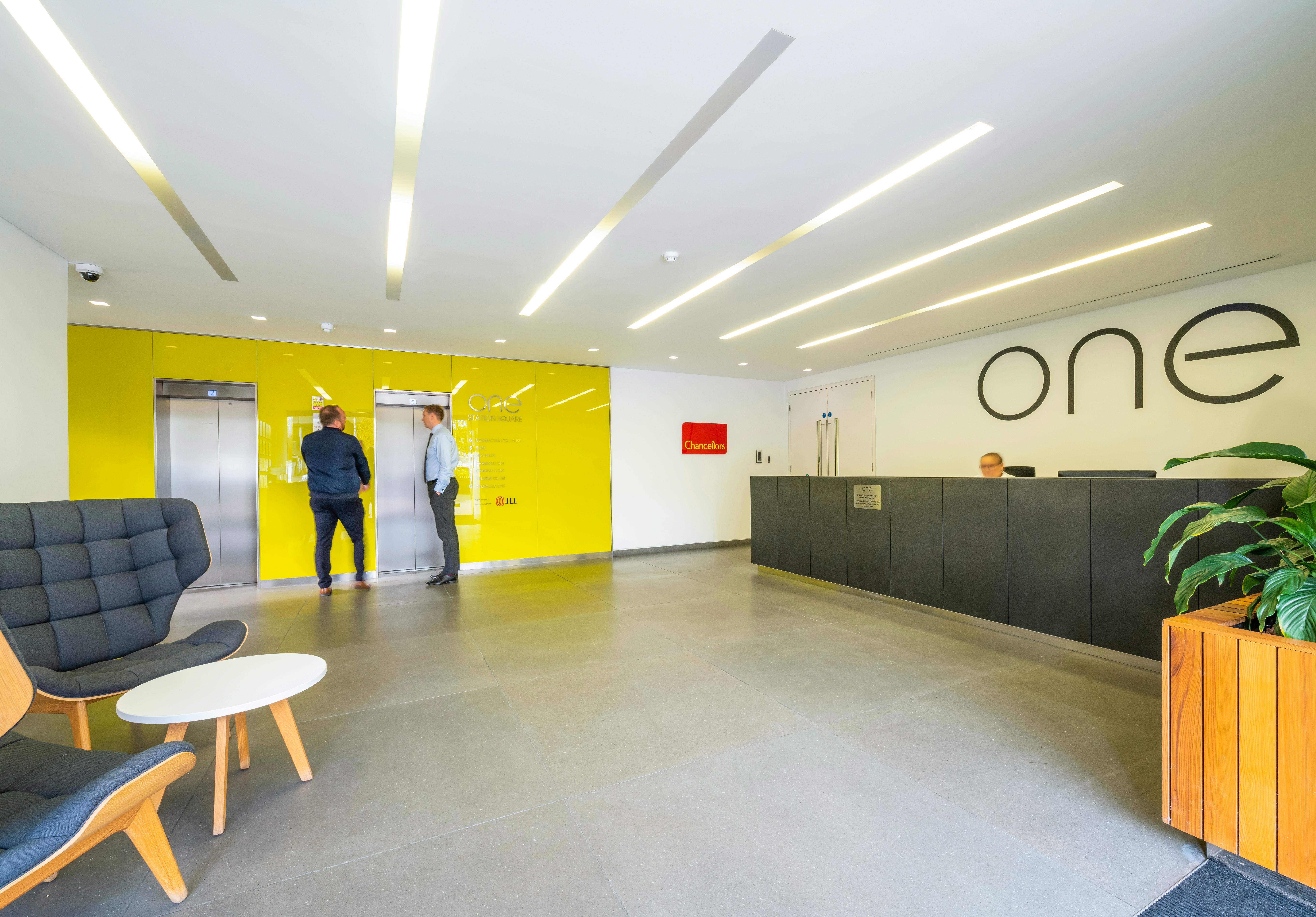 Office in Bracknell - photo 4