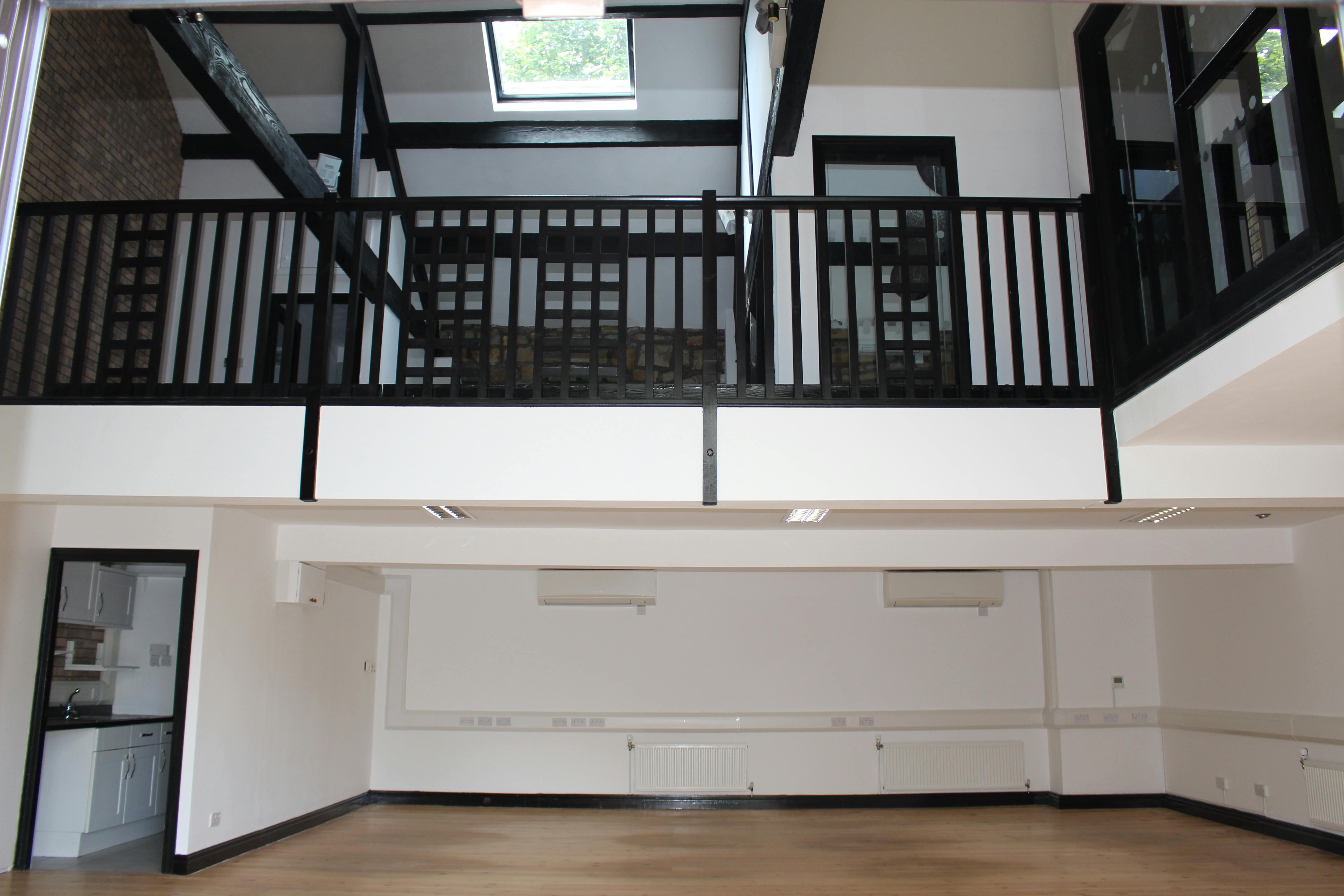 3 Moorfield Chambers, Moorfield Crescent, Leeds, West Yorkshire, LS19 7EA