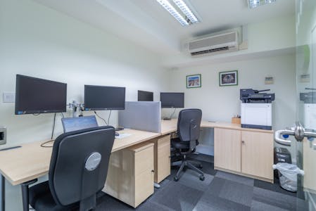 5 Vicarage Lane, London, Office To Let - 095_Vicarage_Lane_E15.jpg