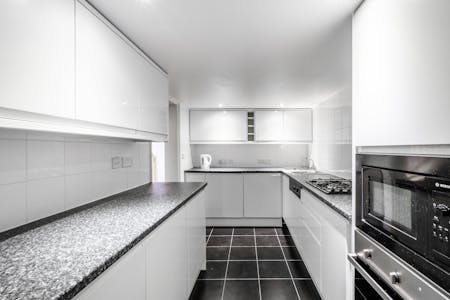 Bst Mezzanine & Ground Fl., 5 Fairchild Place, London, Office To Let - Fairchild Pl 5  15.jpg