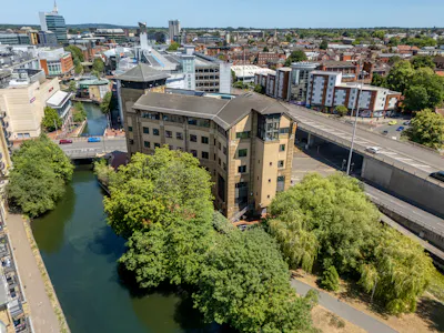 The Anchorage, Reading, Office To Let - DJI_20260702133817_0392_D_AWPD roof clean up.jpg