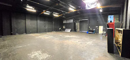 Unit 13 & Unit 14, Lyndean Industrial Estate, London, Industrial To Let - 20260224_134920(0) - Edited.jpg