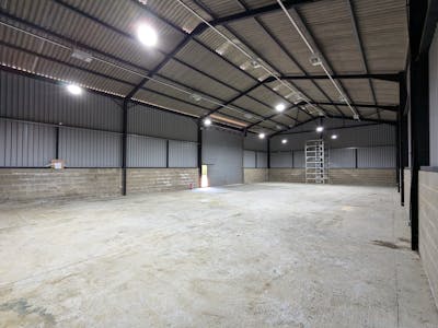 Unit C2, Chinthurst Farm, Bramley Surrey, Industrial / Light Industrial To Let - 1000003586.jpg