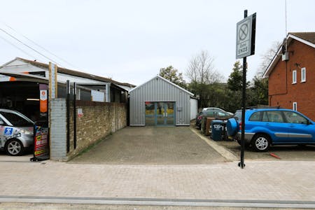 137 Blenheim Road, Harrow, Industrial/Logistics / Office For Sale - IMG_1179B.JPG
