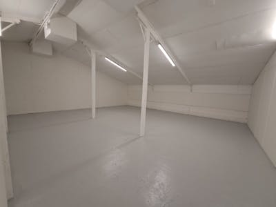 Unit 5, Marsh Hill Farm, Aylesbury, Industrial / Workshops To Let - IMG-20260529-WA0008.jpg