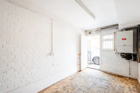 8 Gilpin Road, London, Leisure / Office / Retail To Let - Gilpin Rd 8 - 8.jpg