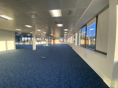 The Galleria, Crawley, Office To Let - WEB IMG_9230.JPG