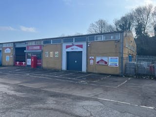 20 Upton Road, Reading, Industrial / Warehouse / Investment For Sale - 1.jpg