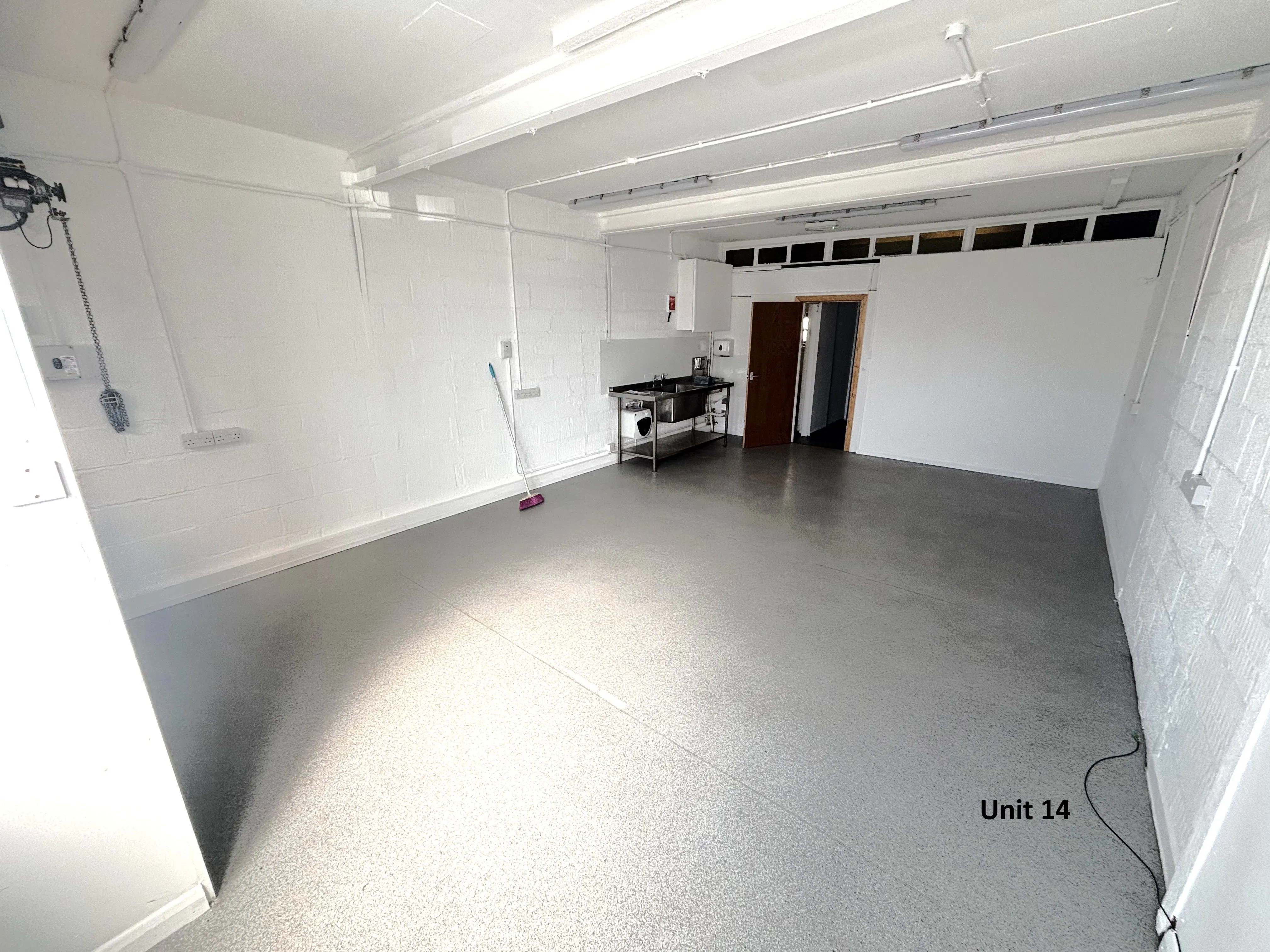 Blatchford Close Units, Horsham, Industrial To Let - IMG_6231 Unit 14.jpg