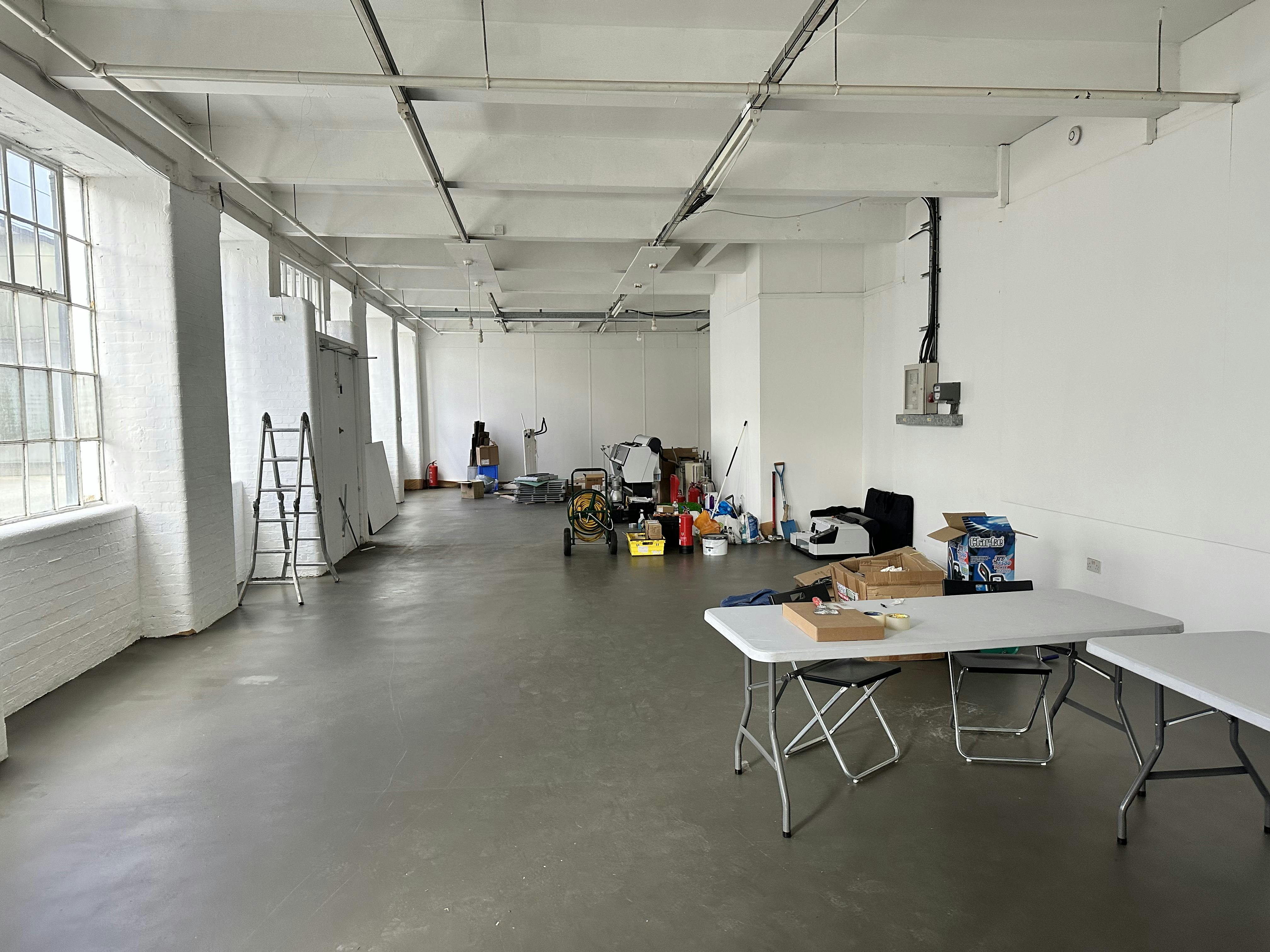 The Vale Studios, 231 The Vale, London, Industrial/Logistics / Office To Let - 52A46F5D59B8446FA348DB75542D5486.jpeg