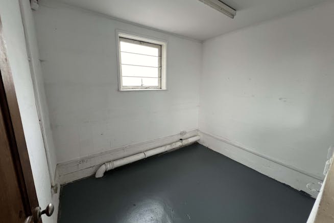 Unit 13, Bristol, Industrial To Let - IMG_7296.jpg Unit 13, Bristol, Industrial To Let - IMG_7296.jpg