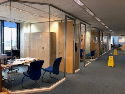 Entire 6th Floor, City Reach, London, Office To Let - IMG_2121.jpg