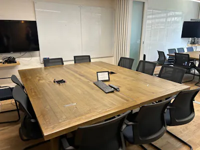 9 Holyrood Street, London, Office To Let - Meeting room 1.jpg