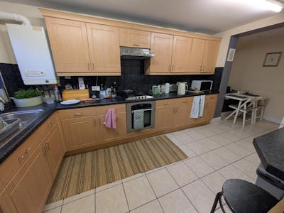 208 High Street, Dorking, Investment / Residential / Retail For Sale - 1000040163.jpg