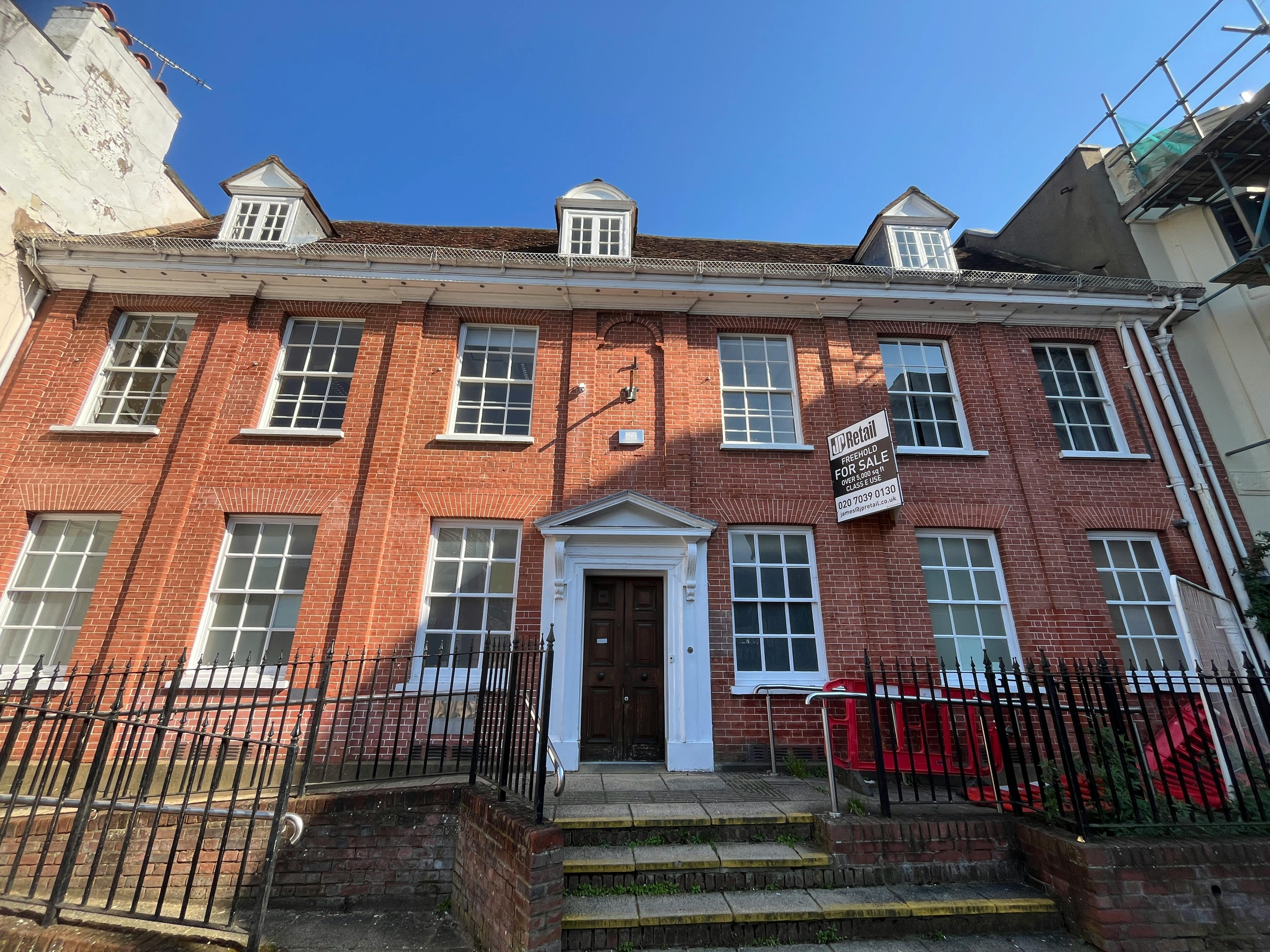 First Floor Offices, 34 Market Square, Aylesbury, Offices To Let / For Sale - 20260319_110445608_iOS.jpg