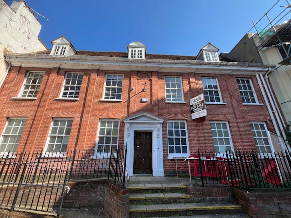First Floor Offices, 34 Market Square, Aylesbury, Offices To Let / For Sale - 20260319_110445608_iOS.jpg