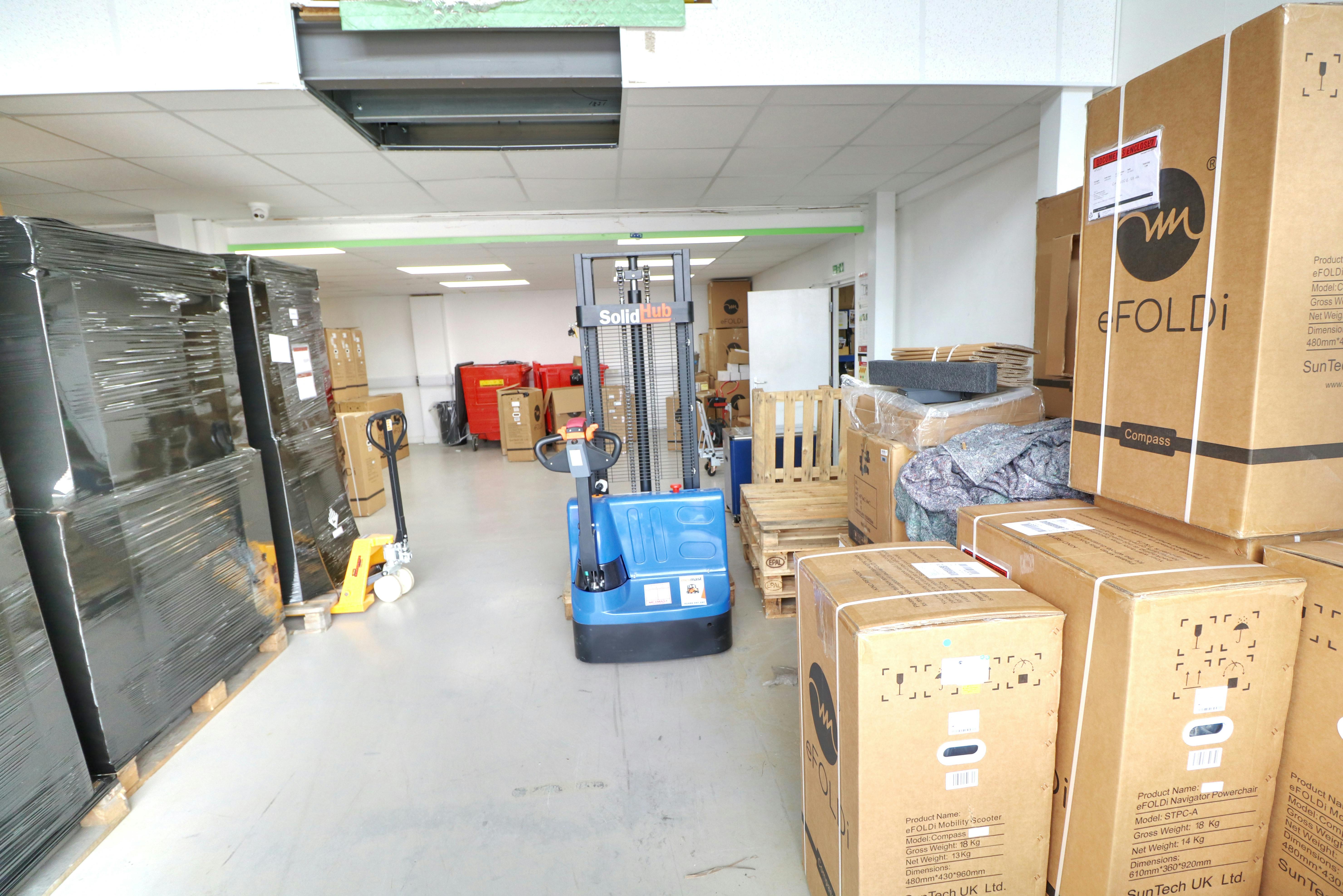 25 Ormside Way, Redhill, Industrial / Office To Let - GF INdustrial 2.jpg