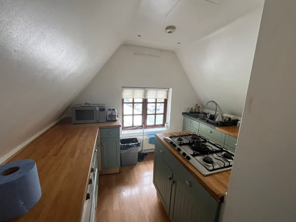 31 High Street, Aylesbury, Retail For Sale - 643c5a26ef064741829f49b3a829a3bb.jpg