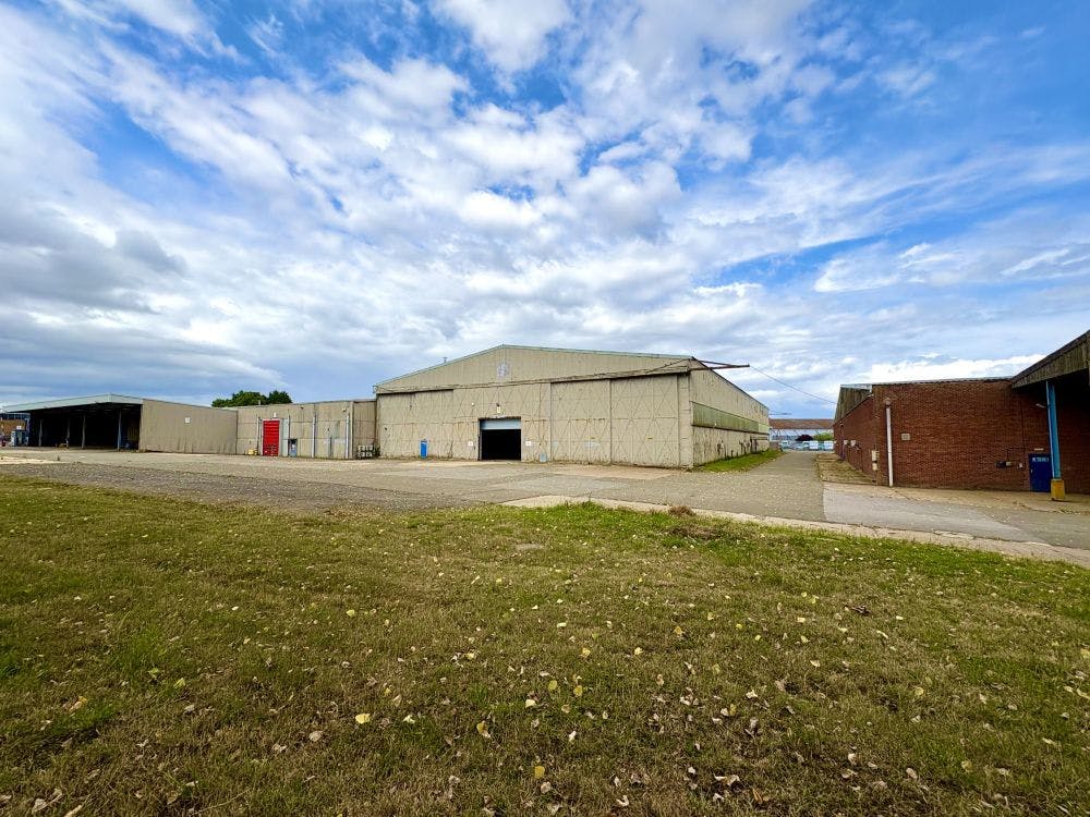1b Appletree Industrial Estate, Chipping Warden, Industrial / Industrial/Logistics To Let - Unit 1b.jpg