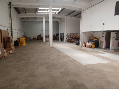 Unit 13-15, Wintonlea, Woking, Industrial/Logistics / Warehouse / Industrial / Warehouse To Let - 20240605_112618.jpg