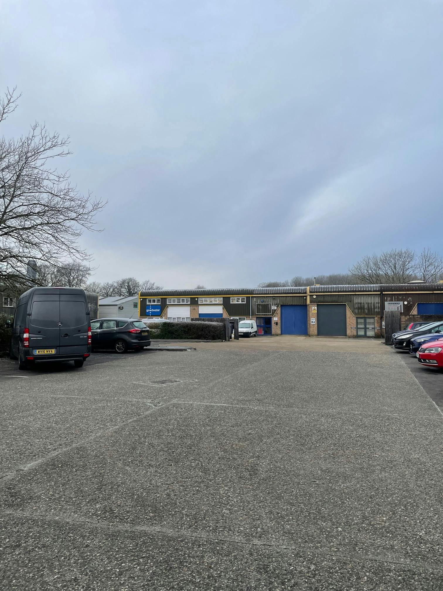 Unit 13, 35 Ivanhoe Road, Wokingham, Industrial To Let - IMG_6778.jpg