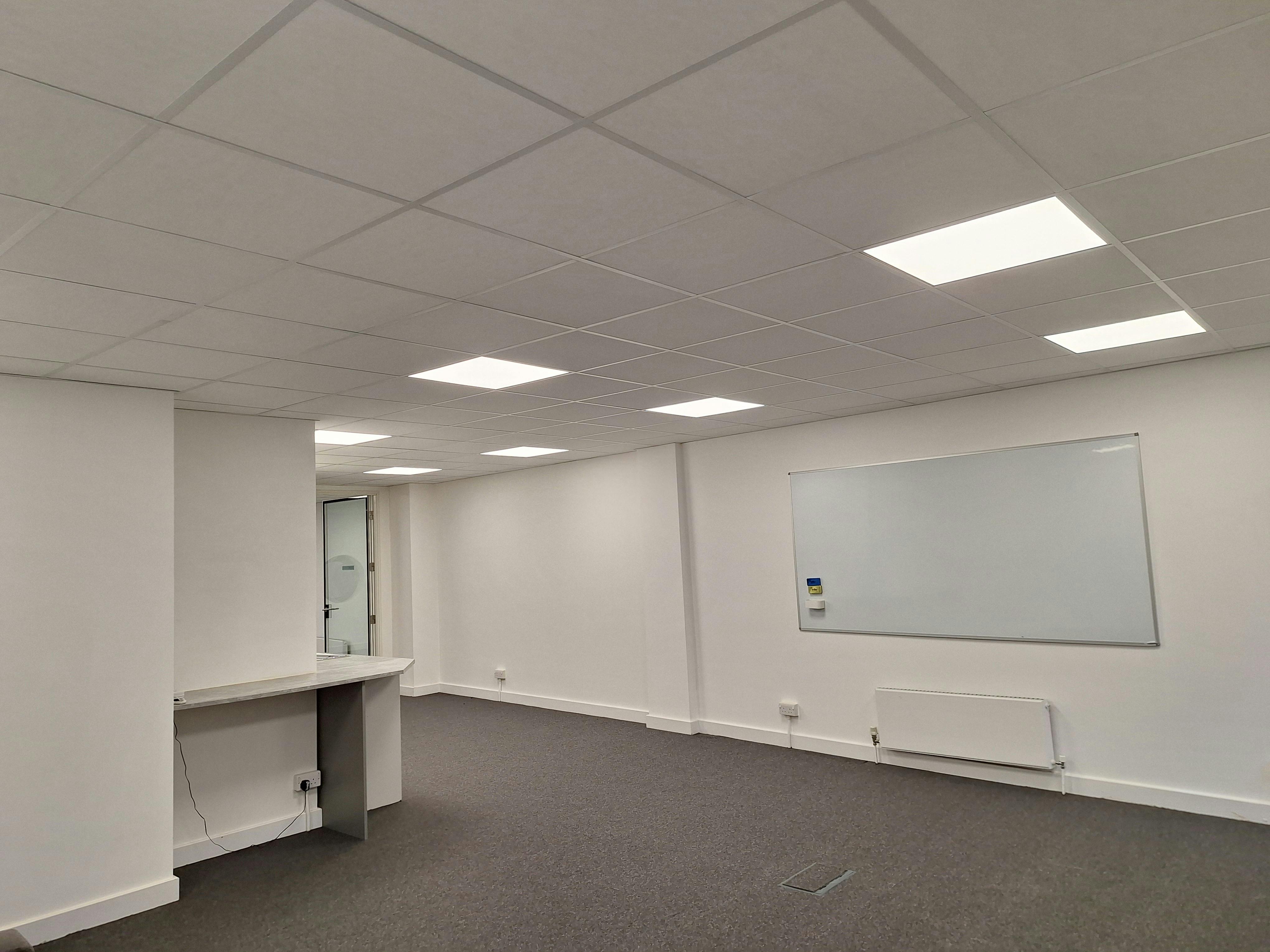 Office in Oxford - photo 3