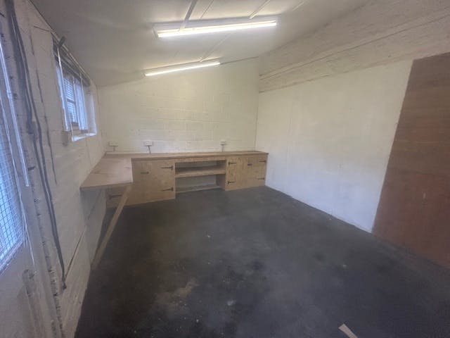 Unit 7, Park Road Centre - IMG_0042.jpg