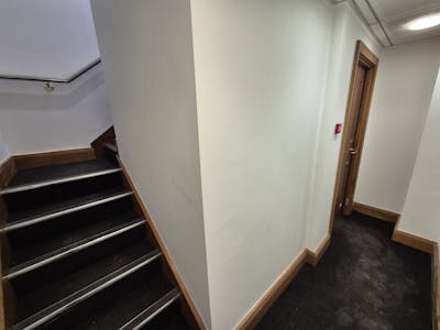 16 Great Underbank, Stockport, Retail To Let - 20251216_140540.jpg