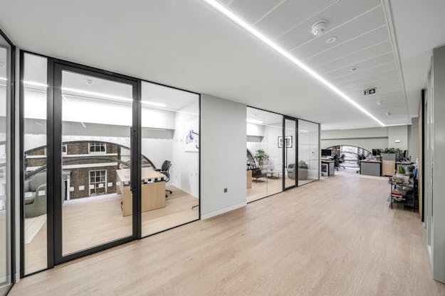 30 St. James's Square, London, Office To Let - _JSP888430SJSJSP.jpg