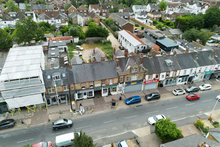 30 High Street, Northwood, Retail To Let - asN1ytUA.jpeg