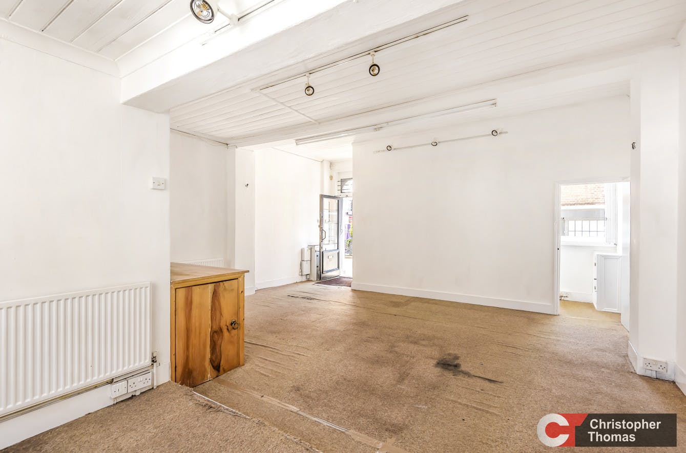 93 High Street, Eton, Investment For Sale - 1734d597a1de443dab2c8b3552f8228c.jpg