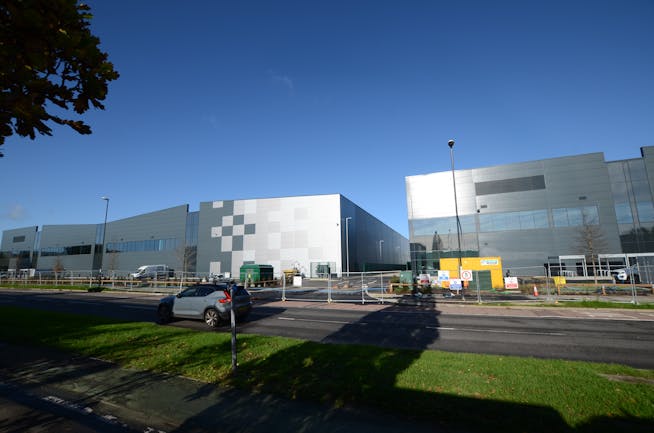 The Base, Crawley, Industrial To Let - DSC_5635.JPG