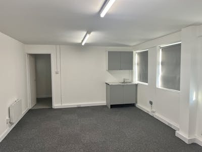 2 Liddall Way, West Drayton, Warehouse To Let - 2 Liddall  Main 3.jpg