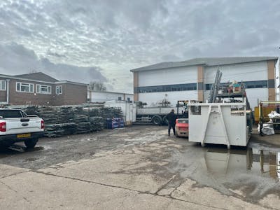 Unit B Bradleys Business Centre, Feltham, Warehouse To Let - B Bradleys - Yard 1.jpg