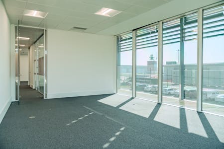 Meadow Gate, Farnborough Airport, Farnborough, Office To Let - Meadowgate Room Shots-12.jpg