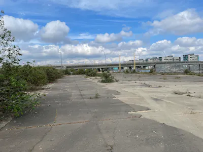 Flexible Open Storage at Albert Island, London, Open Storage To Let - IMG_0263.jpeg
