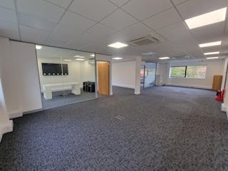 BMS House, Suite 4, Unit 5 Cartel Business Centre, Basingstoke, Office To Let - 20241016_131702.jpg