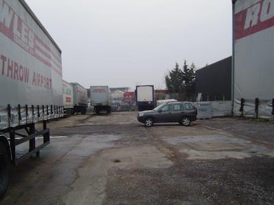 Yard At Blackthorne Road, Slough, Open Storage / Industrial To Let - site 001.jpg