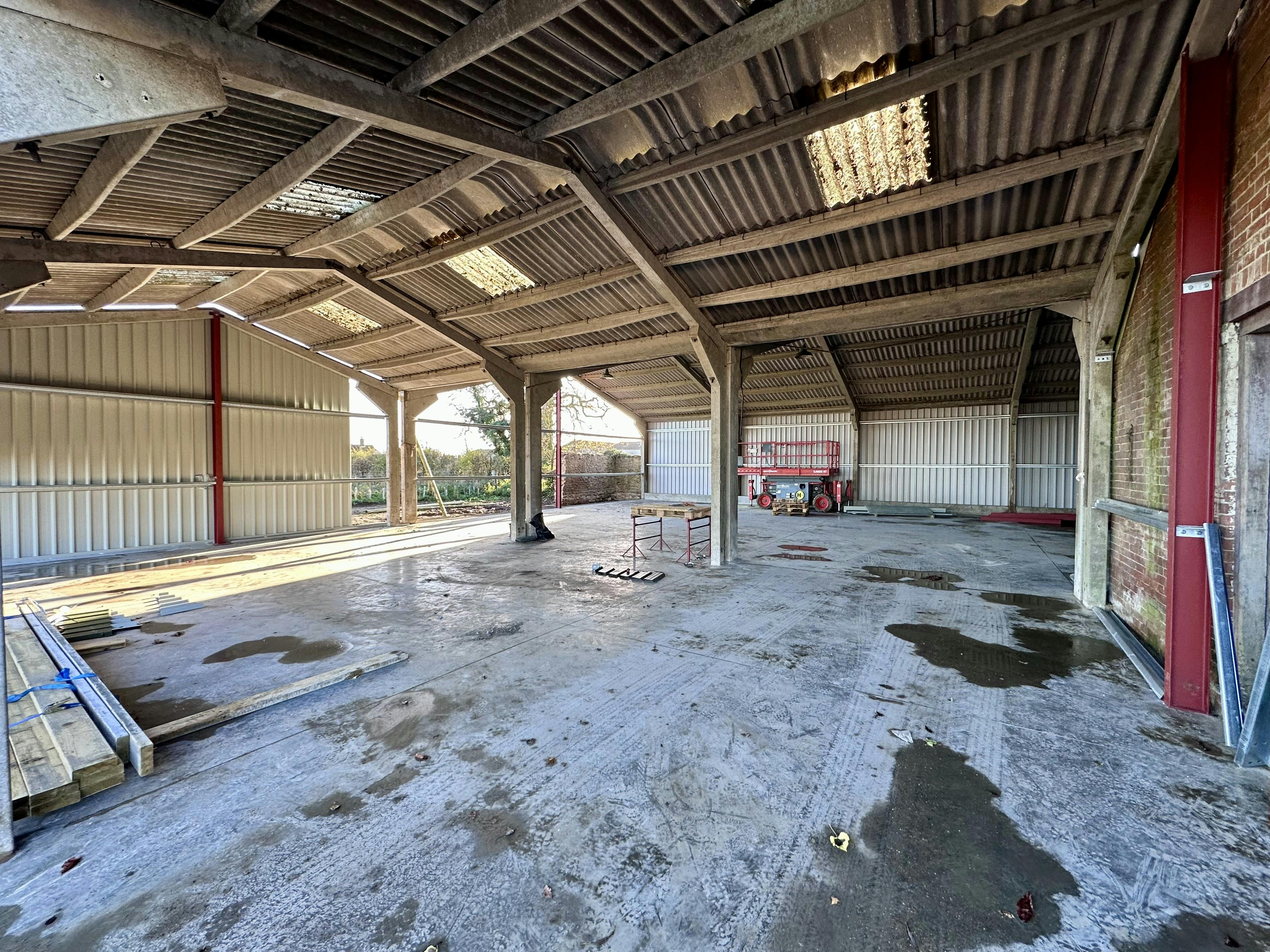 Unit 12, Thame, Industrial To Let - IMG_9791 2.jpeg