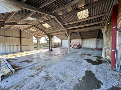 Unit 12, Thame, Industrial To Let - IMG_9791 2.jpeg