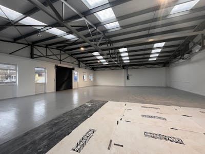 Units 1-4 The Point, Aylesbury, Industrial To Let - WhatsApp Image 20251217 at 164.jpeg