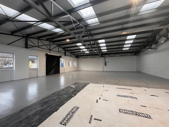 Units 2-4 The Point, Aylesbury, Industrial To Let - WhatsApp Image 20251217 at 164.jpeg