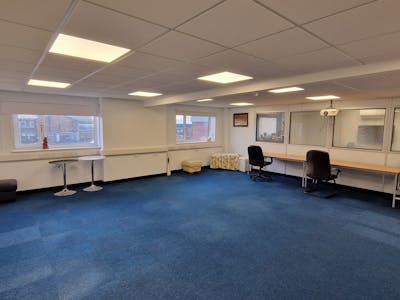 MTS House, Stockport, Industrial/Logistics To Let - 20221213_132629.jpg