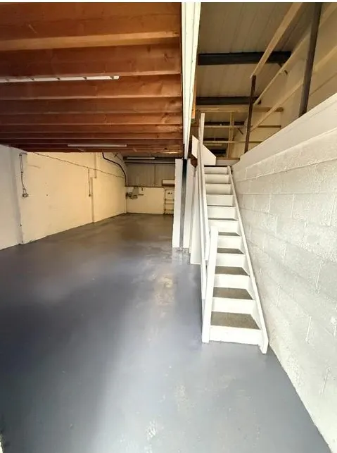Unit 5 Station Way, Leeds, West Yorkshire, LS12 3HQ