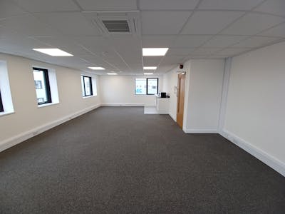 Cobham House, 27 Cobham Road, Wimborne, Office To Let - 20230309_135418.jpg